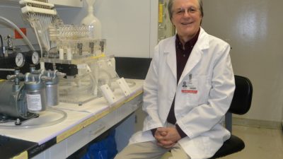 Paul Prather in lab