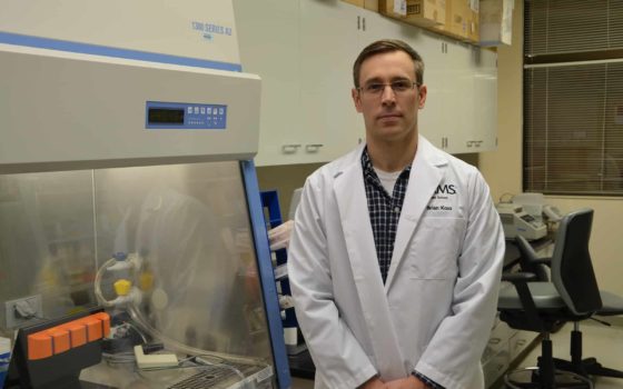 UAMS Graduate School student has received a fellowship from the National Cancer Institute to support his melanoma research.
