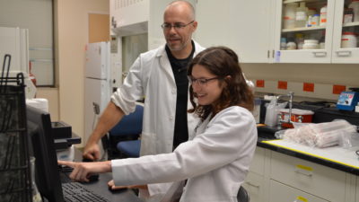 Robert Eoff, Ph.D., (left) served as mentor for Hendrix College senior Madison Blue during the Arkansas INBRE Summer Research Fellowship Program at UAMS.