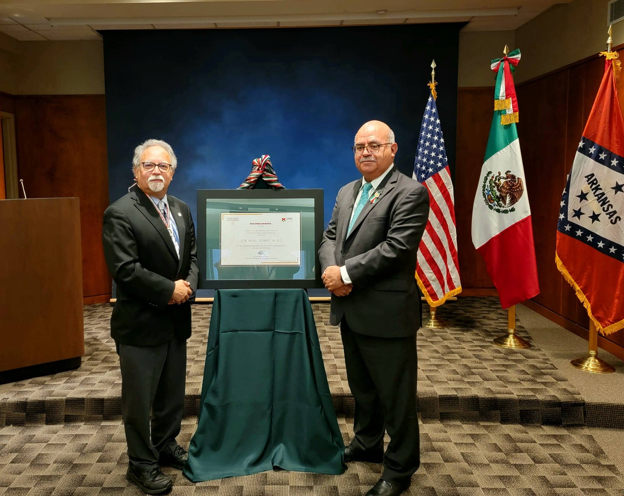 Jose Romero, M.D., (left) received the Ohtli Award from Rodolfo Quilantan Arenas (right) from the Mexican Consulate in Little Rock. The Ohtli Award is the highest award given by the Mexican Secretariat of Foreign Affairs to persons residing outside of Mexico.