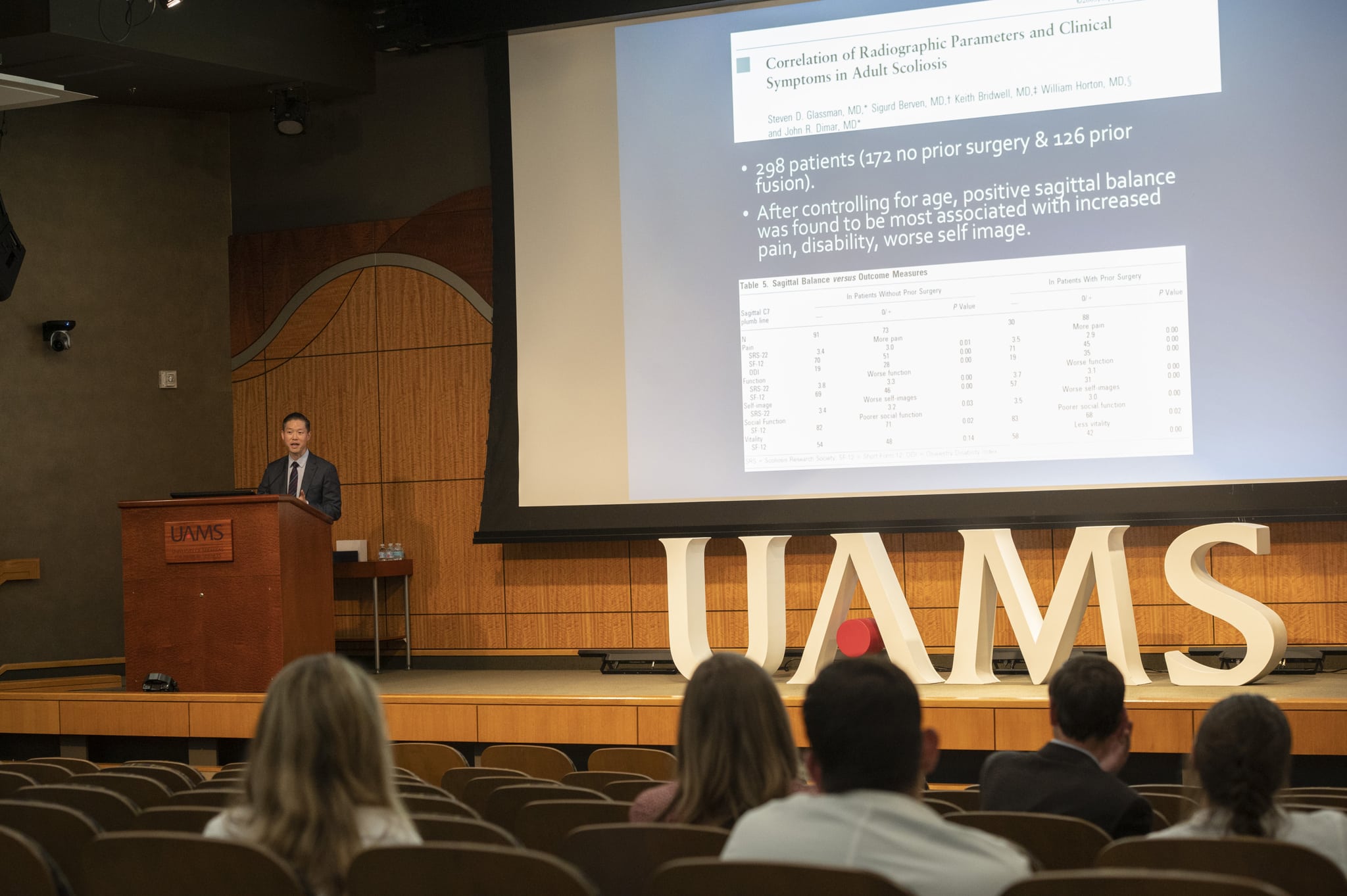 Paul Park, M.D., discusses spinal surgery during the annual Flanigan-Boop Lectureship in the Jackson T. Stephens Spine Institute.