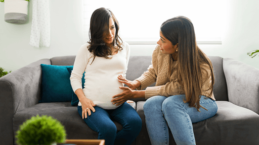 Doula speaking to a pregnant woman