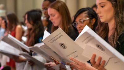 College of Nursing students recite the Nightingale Pledge.