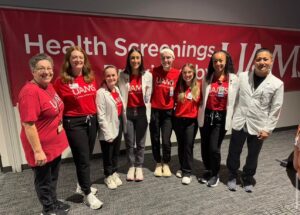 College of Pharmacy students APhA health screenings