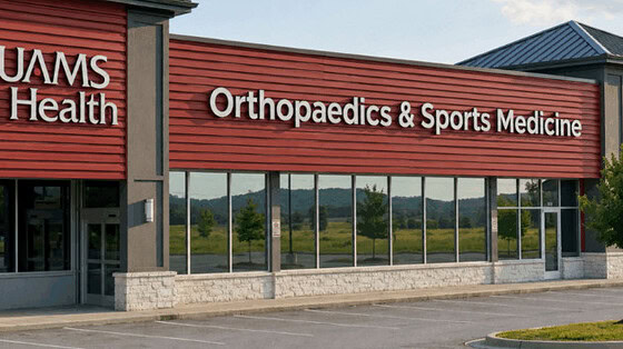 exterior view of The UAMS Health Orthopaedics & Sports Medicine clinic at Premier Medical Plaza.