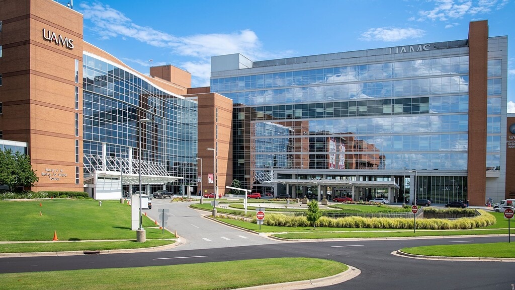 <p>UAMS applauds Arkansas’ Sen. John Boozman and the Senate 340B Bipartisan Working Group for their newly announced SUSTAIN 340B Act preserving and reforming this vital program.</p>
<div><a class="more" href="https://news.uams.edu/2026/08/06/uams-applauds-sustain-340b-act/uams-exterior-front-07152021-edit-850_3635-small-2/">Read more</a></div>