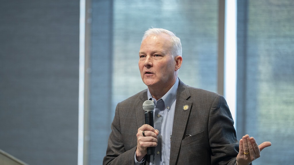 <p>Arkansas Attorney General Tim Griffin discusses the need to educate Arkansas’ young people about the dangers of opioids.</p>
<div><a class="more" href="https://news.uams.edu/2026/10/29/uams-students-receive-training-on-preventing-opioid-overdose/one-pill-10262026-el2_1612/">Read more</a></div>
